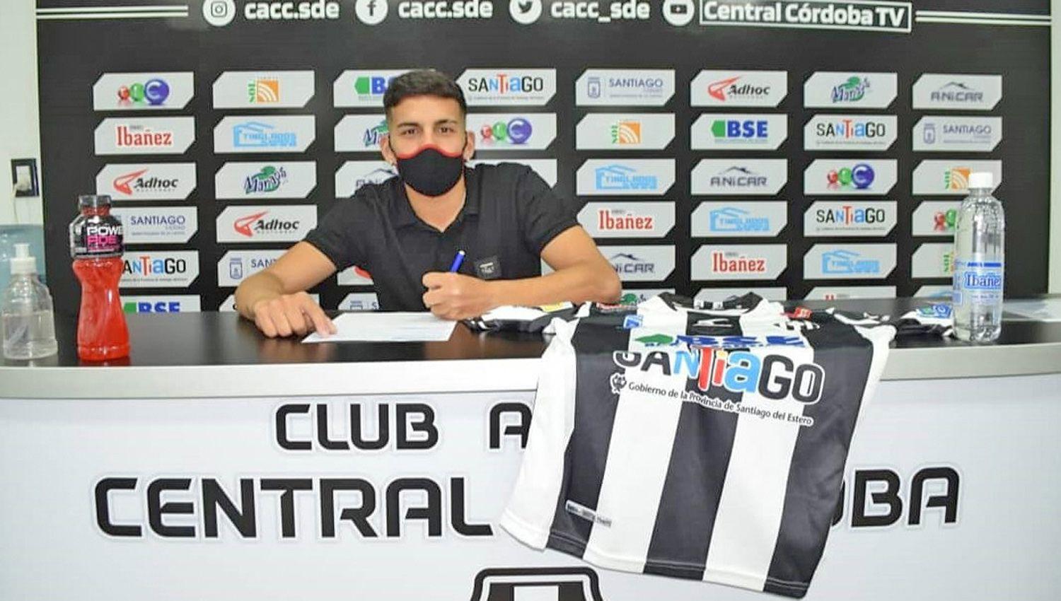 El sobrino nieto de Diego firmoacute en Central