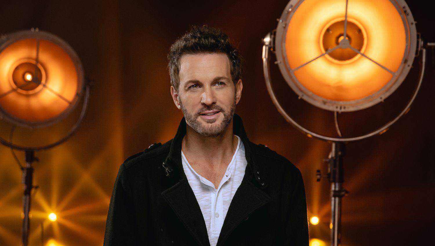 Axel presentoacute ldquoVivo por tiacuterdquo cancioacuten principal de la exitosa novela turca ldquoZuleyhardquo que se emite por Canal 7