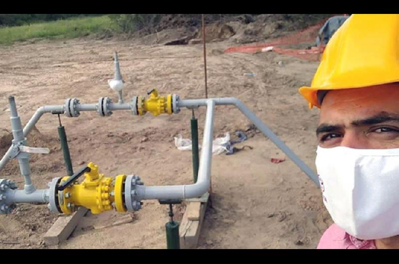 Instalan vaacutelvulas en la obra de la red de gas natural para San Pedro