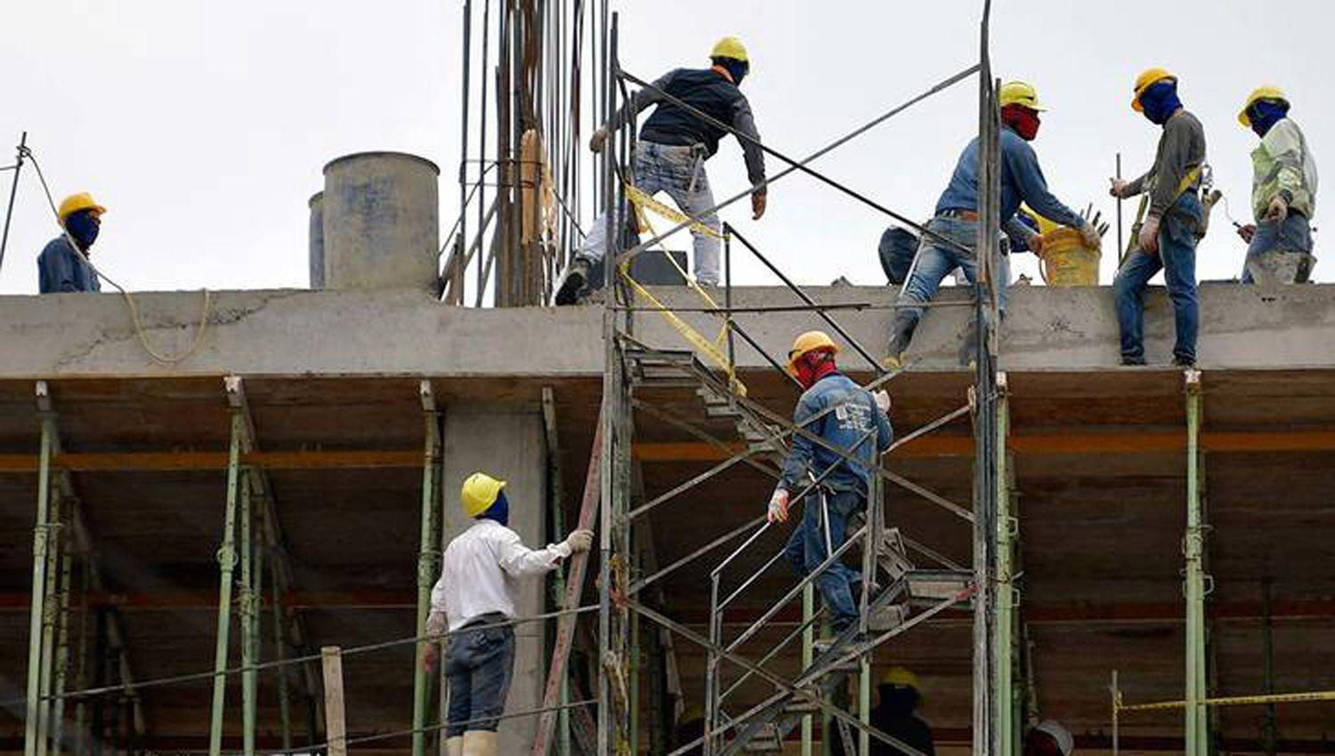 El empleo en la construccioacuten se recupera lentamente