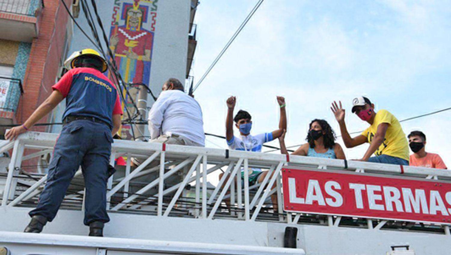 La Secretaría de Turismo Cultura y Deportes le entregó
un diploma de reconocimiento y varios presentes