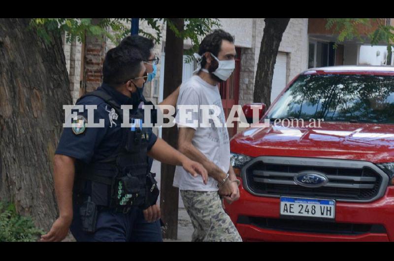 Dictan prisioacuten preventiva para Germaacuten Torres Murad el filicida del barrio Autonomiacutea