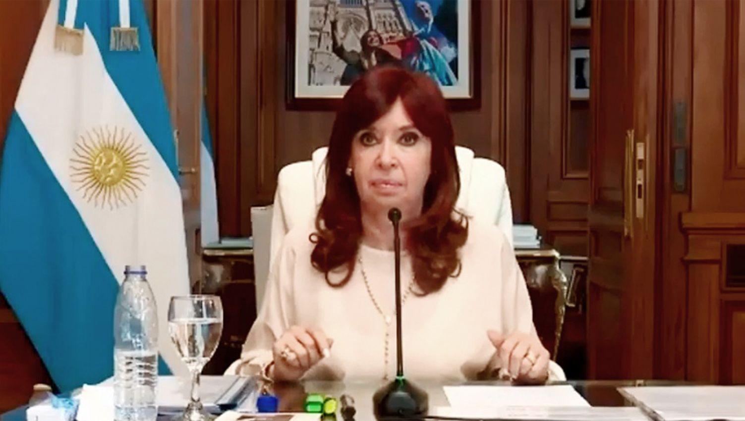 Cristina aludioacute a un sistema podrido y perverso y culpoacute al Poder Judicial