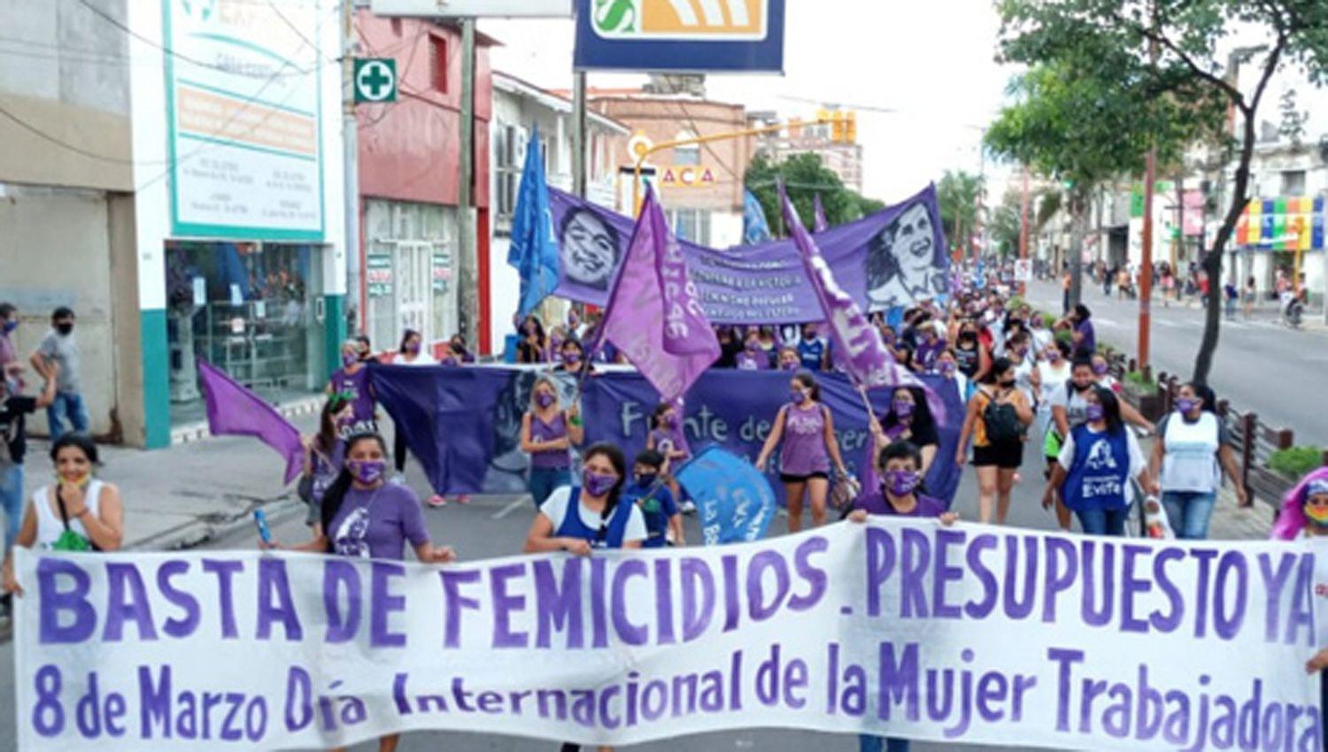 En Santiago del Estero también se realizó una marcha con gruesas
columnas