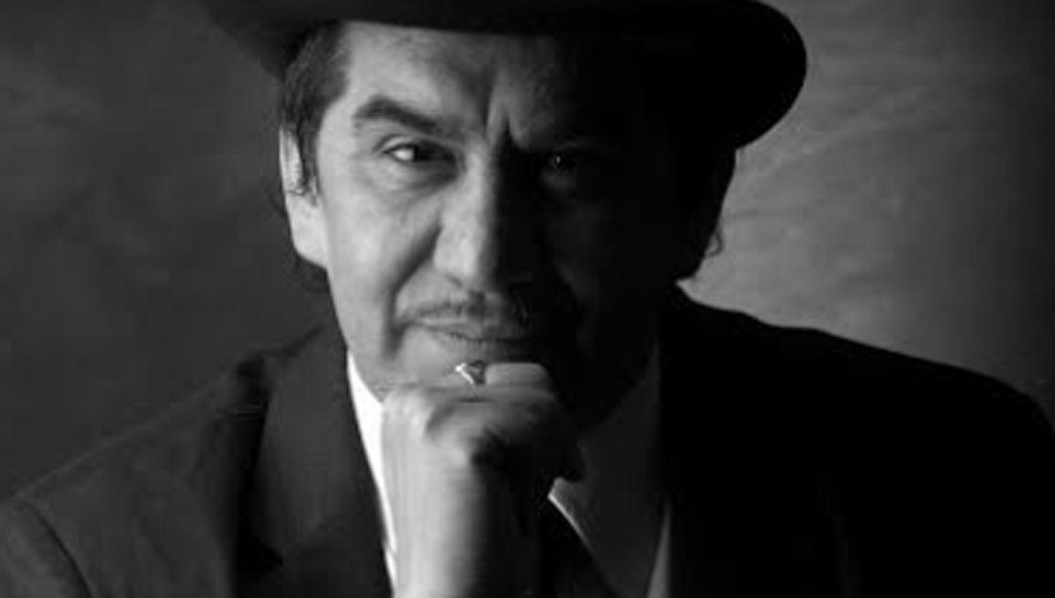 VIDEO  Medias Negras con Walter Gambarte al frente vuelve con un tributo a Joaquiacuten Sabina en una cena show en Zambra