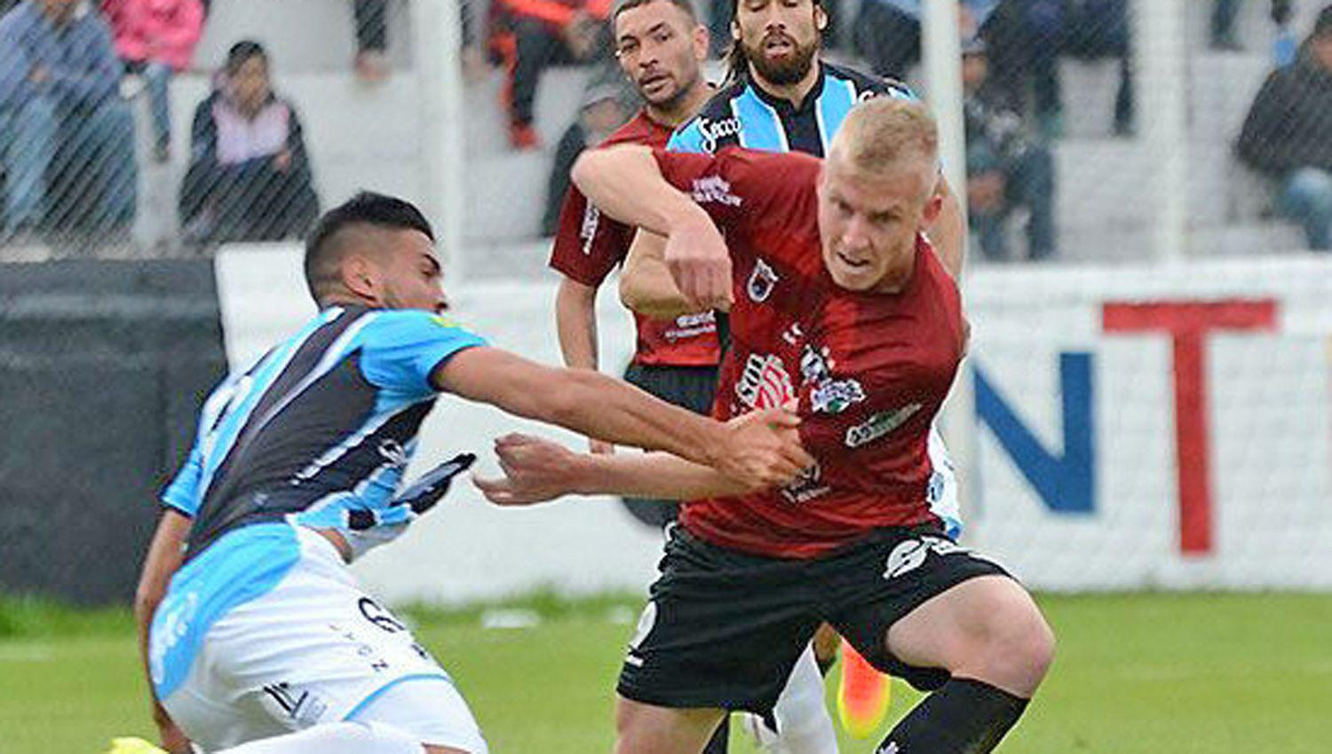 Diellos Linas y Cardozo son los uacuteltimos refuerzos del Gaucho