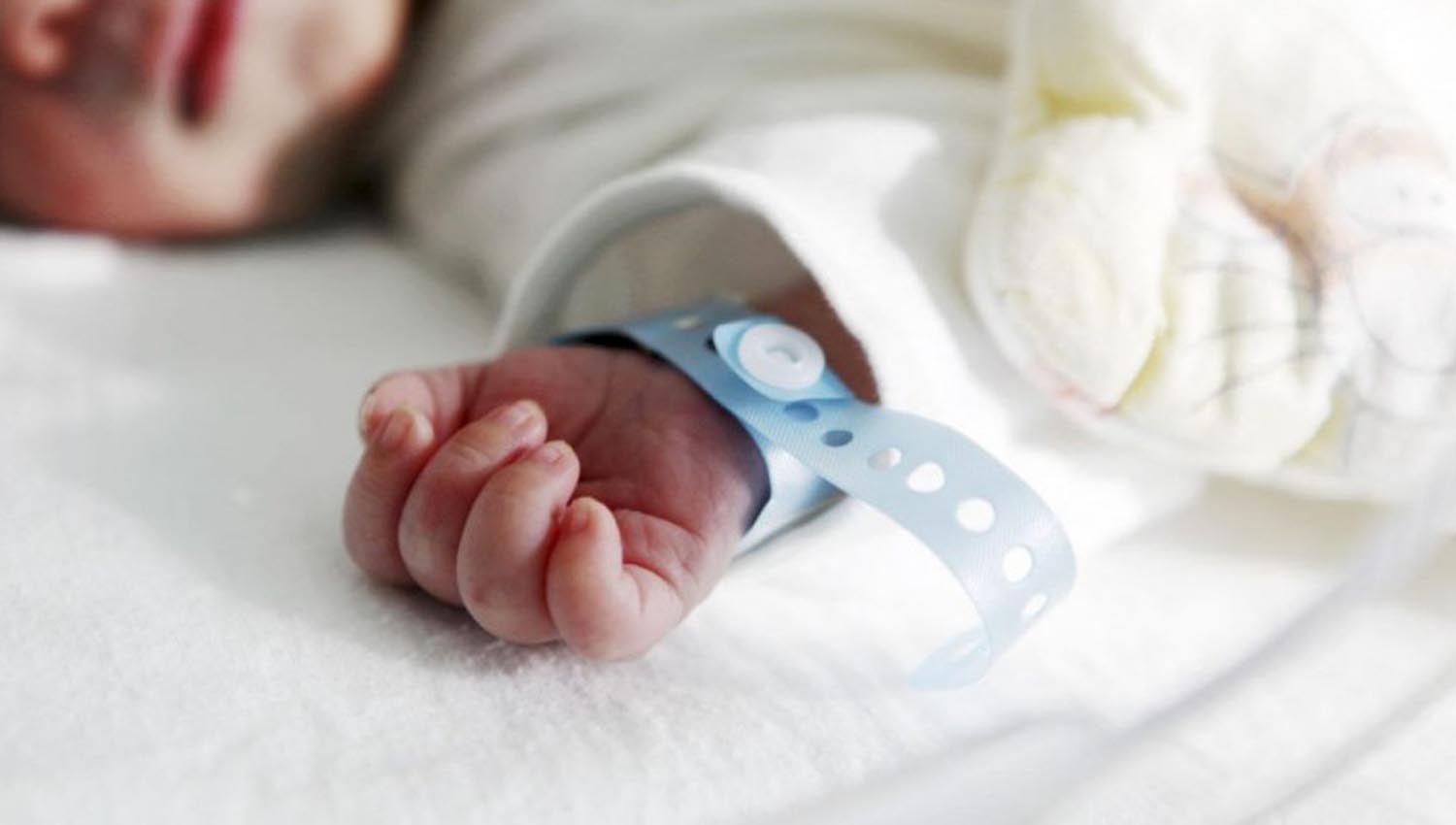 Coacuterdoba- un bebeacute de siete meses murioacute ldquoviacutectima de malos tratosrdquo y sus padres fueron detenidos