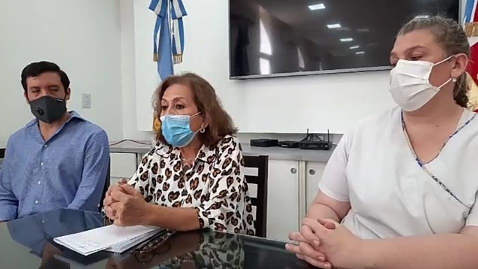 Autoridades de Salud hicieron anuncios sobre la campantildea de vacunacioacuten en Santiago y remarcaron la seguridad de las vacunas
