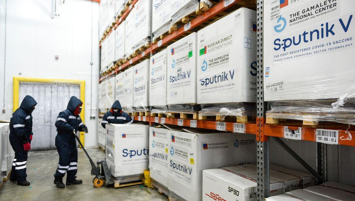 El Ministerio de Salud comenzoacute una nueva distribucioacuten de 399000 dosis de Sputnik V en todo el paiacutes