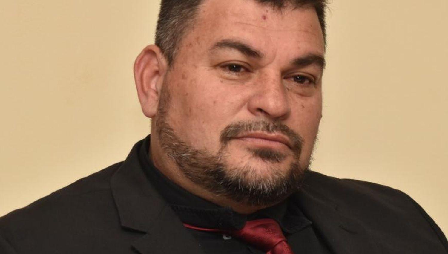 El concejal Julio Ceacutesar Aacutevila presentoacute la renuncia a su banca en el Deliberante de Friacuteas