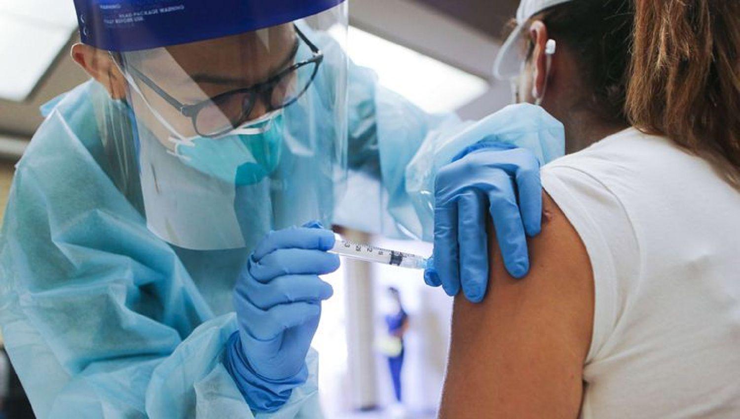 Argentina superoacute las 2000000 de personas vacunadas con la primera dosis contra el coronavirus
