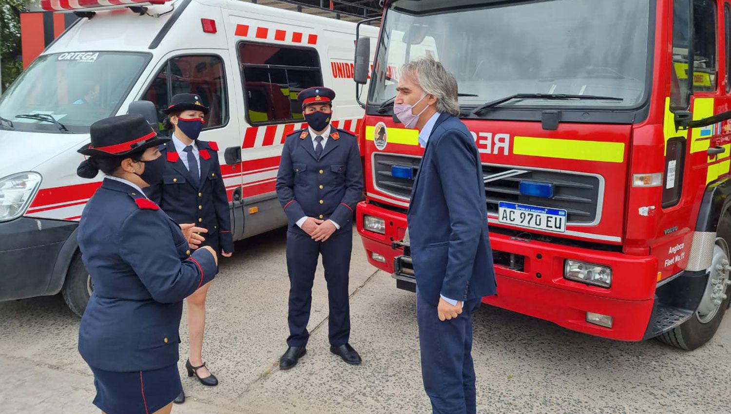 Corredores Viales acuerda con 13 asociaciones de bomberos voluntarios del norte argentino