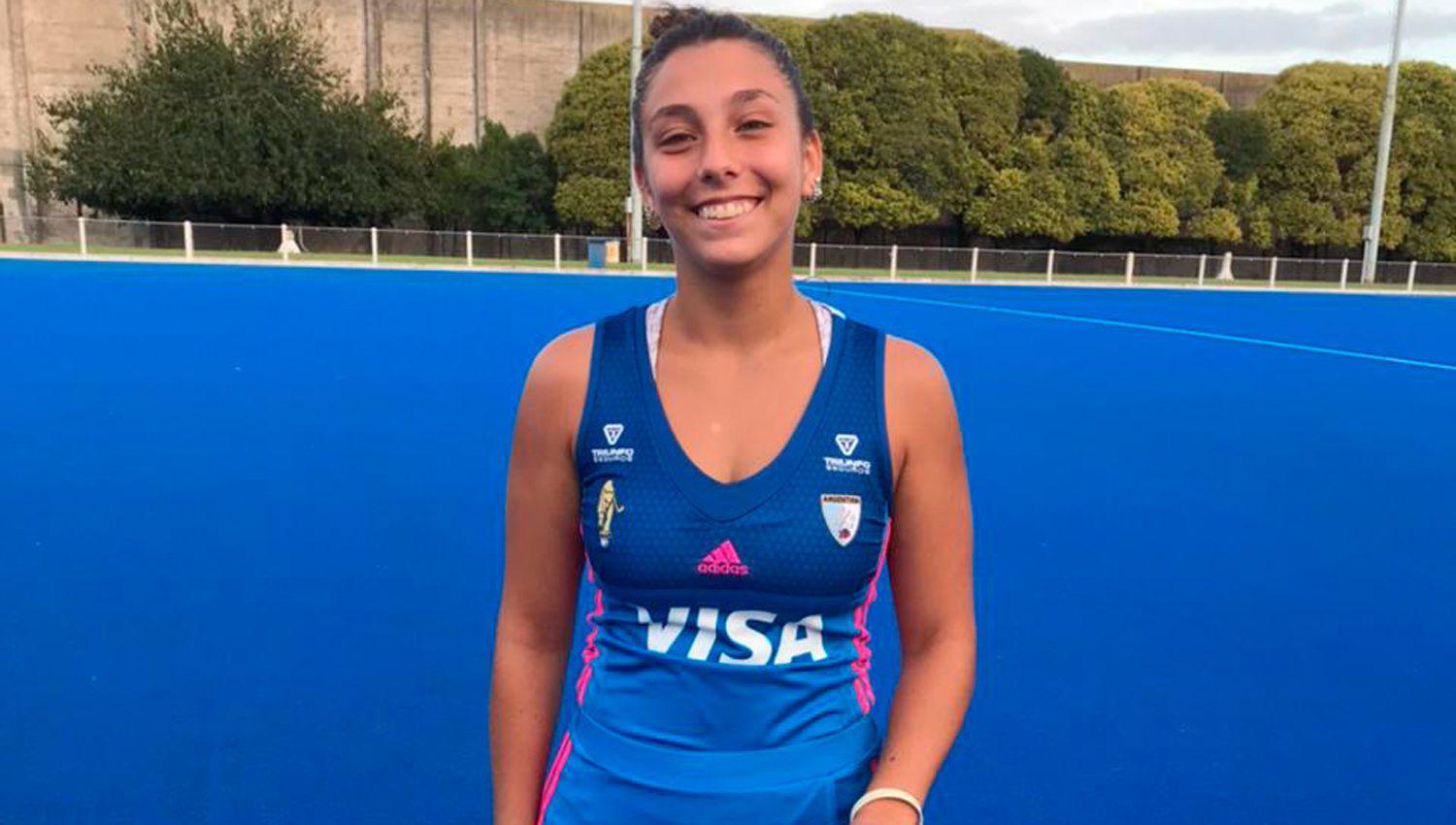 La santiaguentildea Herrera jugoacute para las Leoncitas