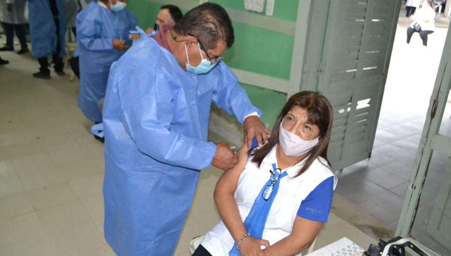 Se aplicaron maacutes de 100 dosis de la vacuna en el departamento Taboada