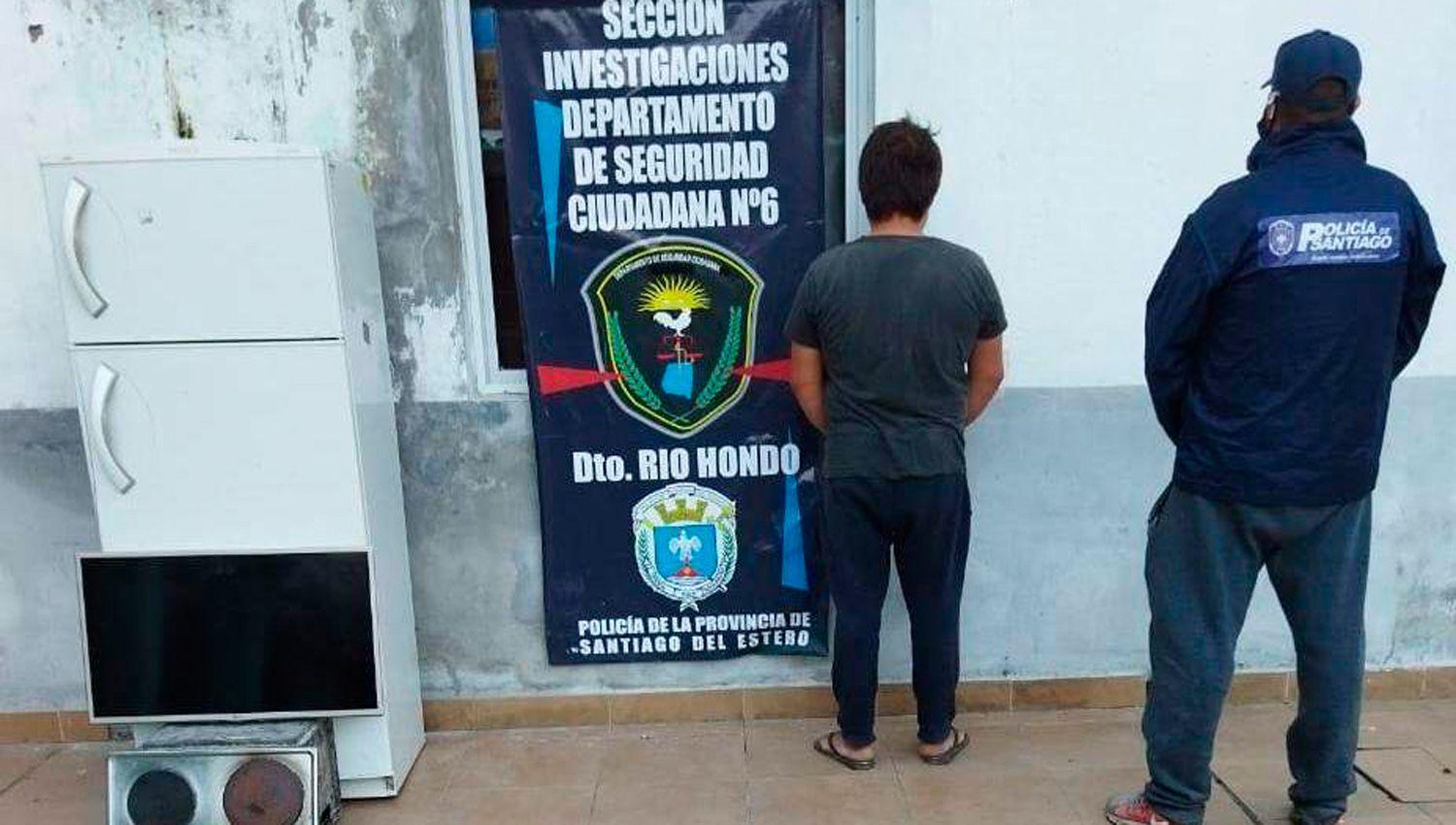 Teniacutea en su casa una heladera y una tele que habiacutea robado