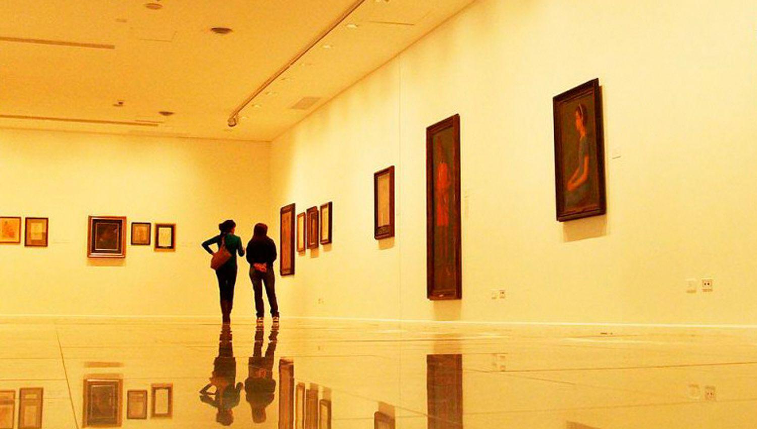 Inauguran muestra de arte en el Centro Cultural del Bicentenario