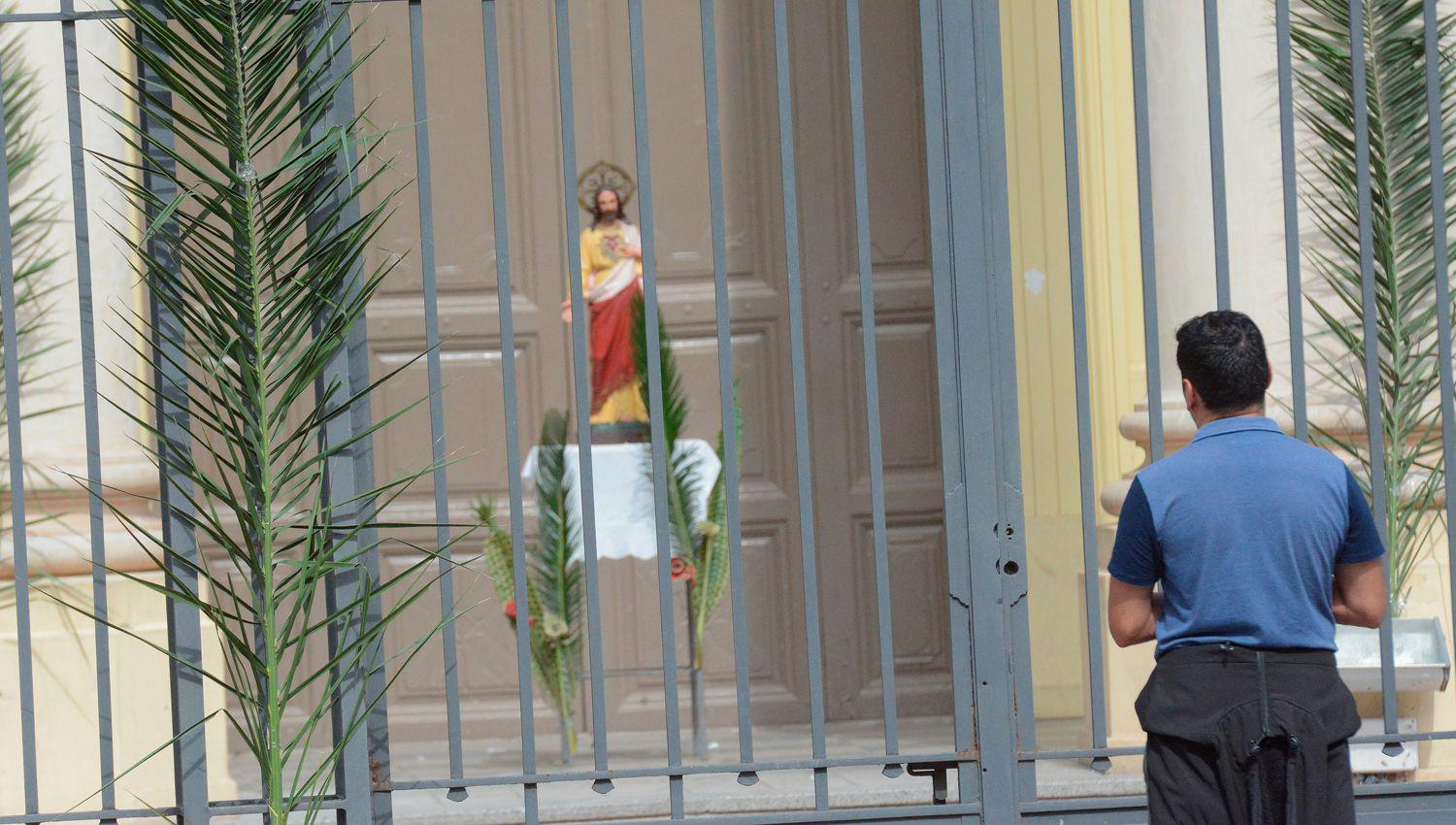 Las misas sern con asistencia limitada y transmitidas por las redes sociales