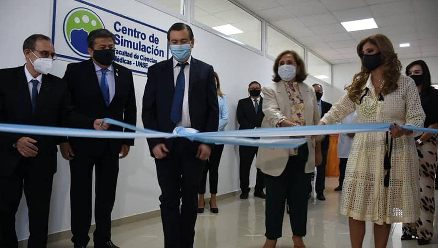 VIDEO  El gobernador Zamora inauguroacute el Centro de Simulacioacuten de la Facultad de Ciencias Meacutedicas