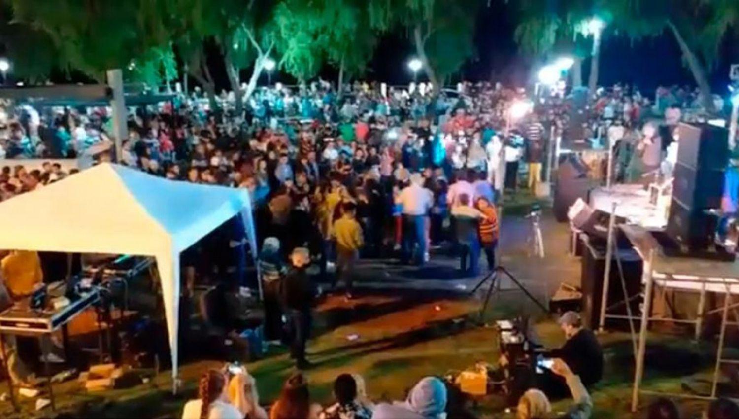 El municipio entrerriano de Santa Elena organizoacute una fiesta multitudinaria sin protocolos