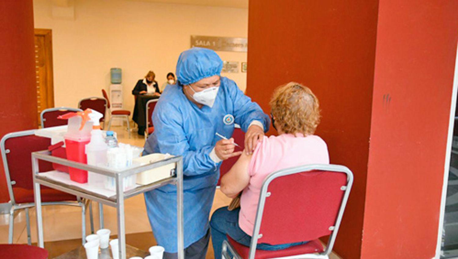 La vacunacioacuten en Las Termas para personas de 60 a 69 antildeos finaliza hoy
