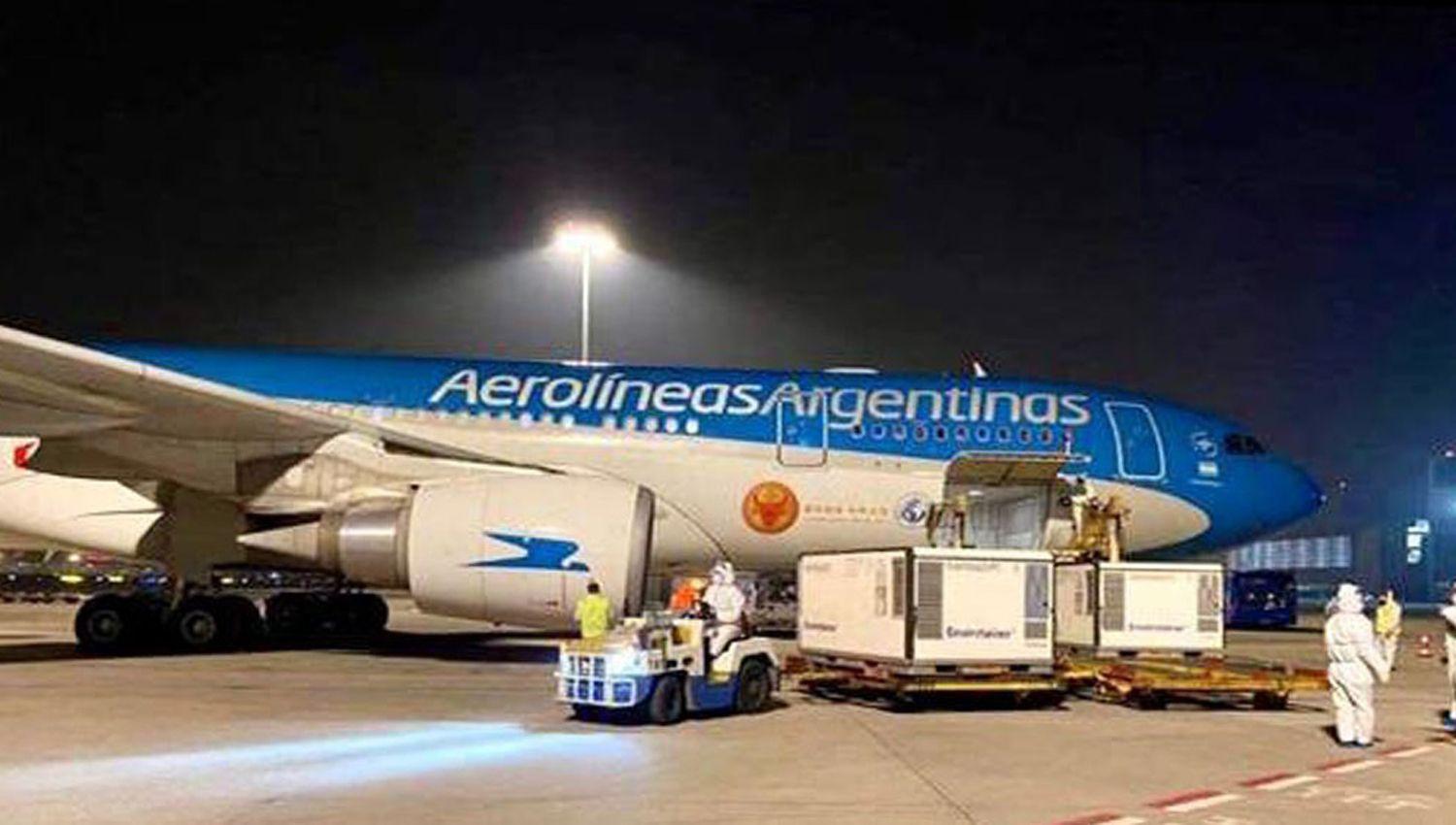 El vuelo de Aeroliacuteneas quedoacute demorado en Moscuacute- No estaacuten disponibles las vacunas para la Argentina
