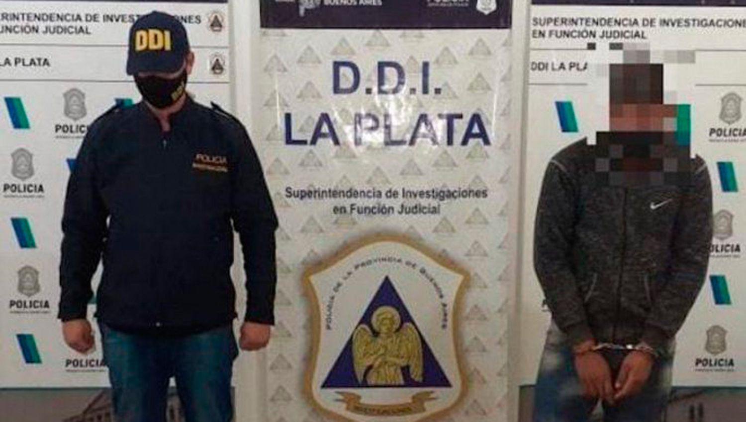 Joven embarazoacute a su hermana de 13 antildeos en La Plata e intentoacute fugarse a Santiago del Estero
