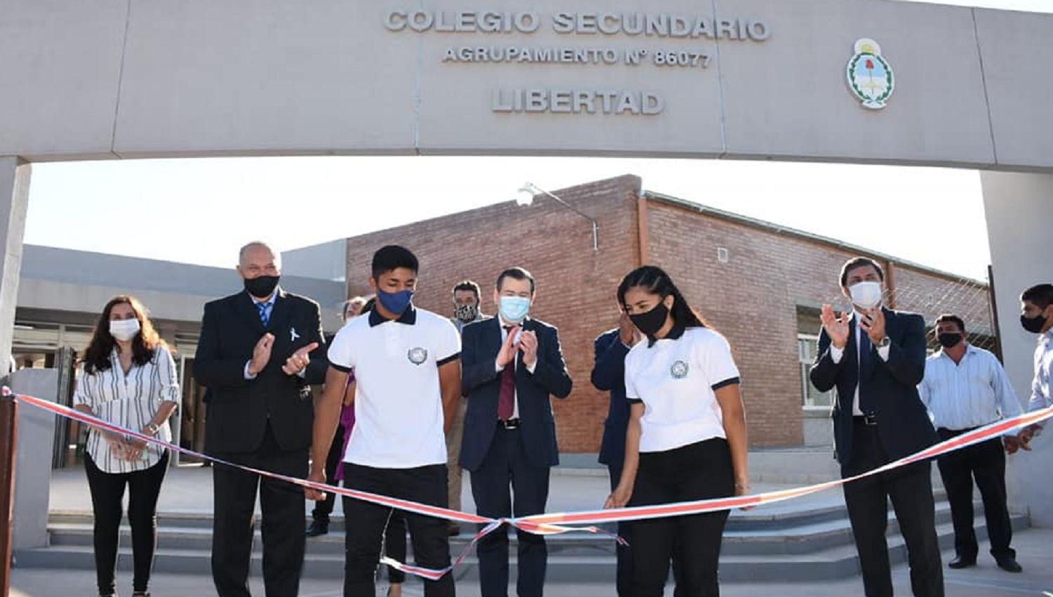 Imaacutegenes  Zamora dejoacute inaugurado un nuevo Colegio Secundario en la localidad de Libertad