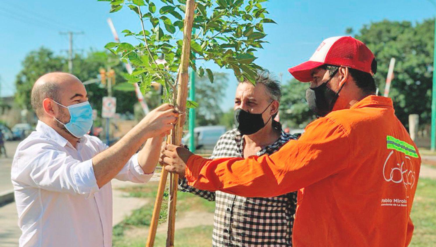 El intendente Mirolo lanzoacute el Plan de Reforestacioacuten 2021