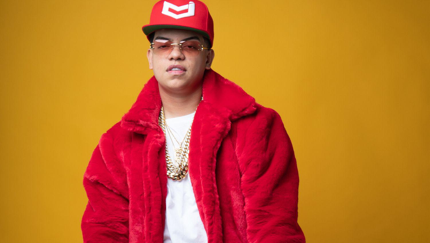 J Aacutelvarez a EL LIBERAL- ldquoNo me encajo en un solo estilo musical y no le temo mucho al dedo o a que me juzguen