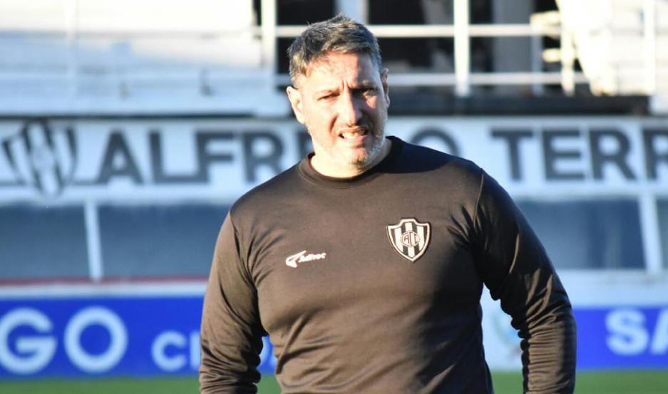 Alberto Bulleri seraacute el entrenador del ldquoFerroviariordquo ante Godoy Cruz