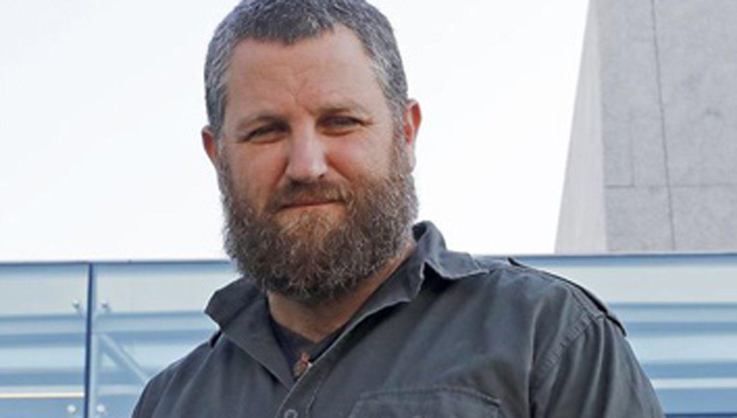 Demostró un gran amor por la profesión siempre dispuesto al
trabajo y aportando su mirada sensible en cada tema que le tocó cubrir