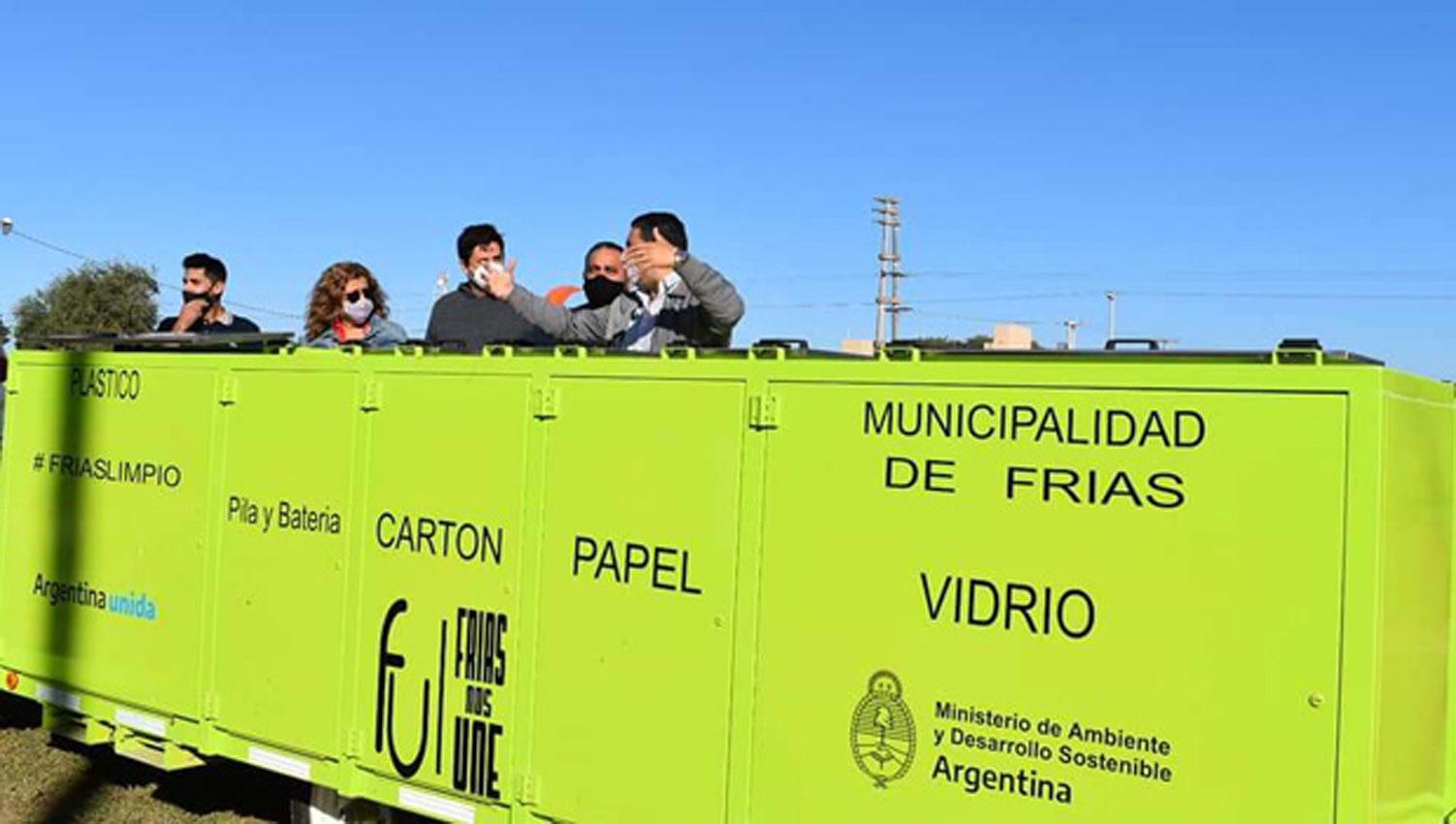 El programa ldquoFriacuteas limpiordquo se ejecutoacute en el barrio Centenario