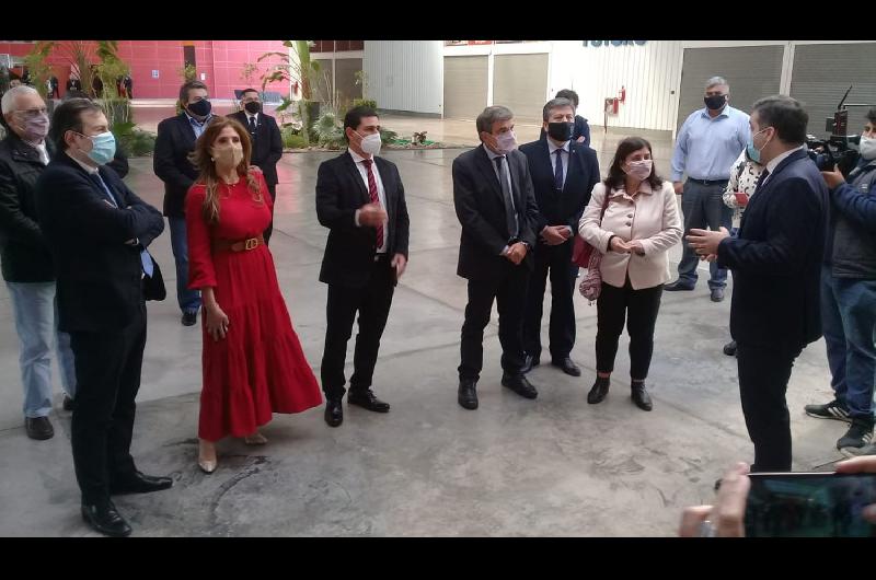 El ministro Salvarezza recorre el Nodo Tecnoloacutegico junto al gobernador Gerardo Zamora