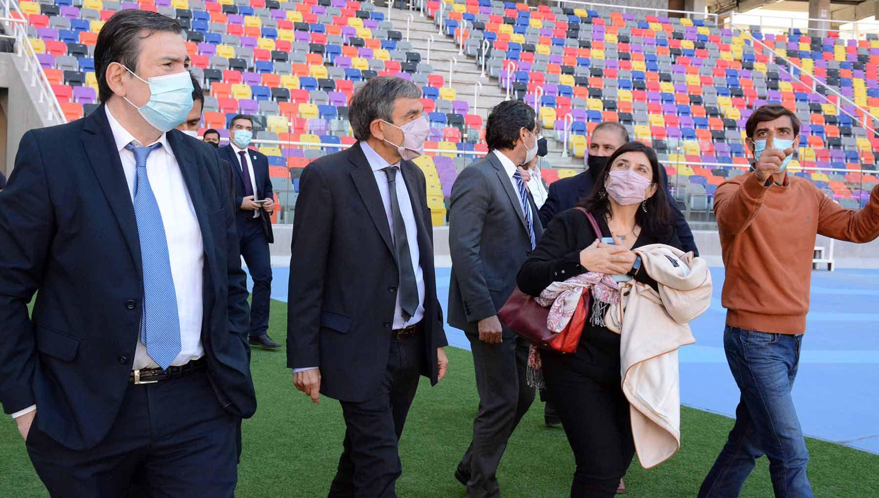 Roberto Salvarezza visitoacute el Estadio uacutenico Madre de Ciudades