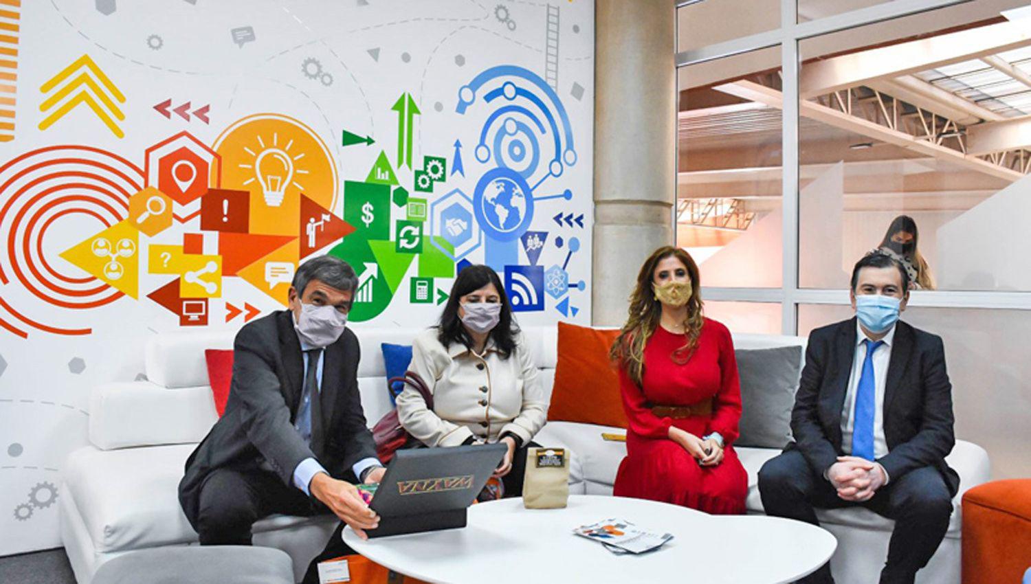 Salvarezza remarcó que el ministerio invirtió 50 millones en distintas iniciativas en Santiago