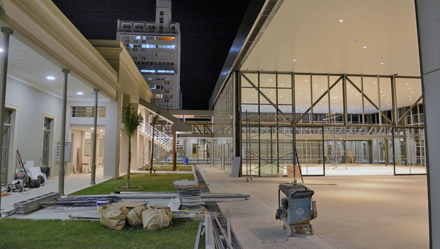 ldquoLa obra del Colegio Absaloacuten Rojas es modelo de coacutemo reciclar escuelas histoacutericas en el paiacutesrdquo