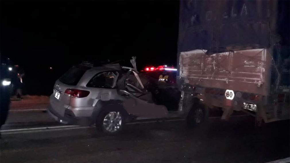 Matrimonio santiaguentildeo protagonizoacute fatal choque en la Ruta 34 hay un muerto