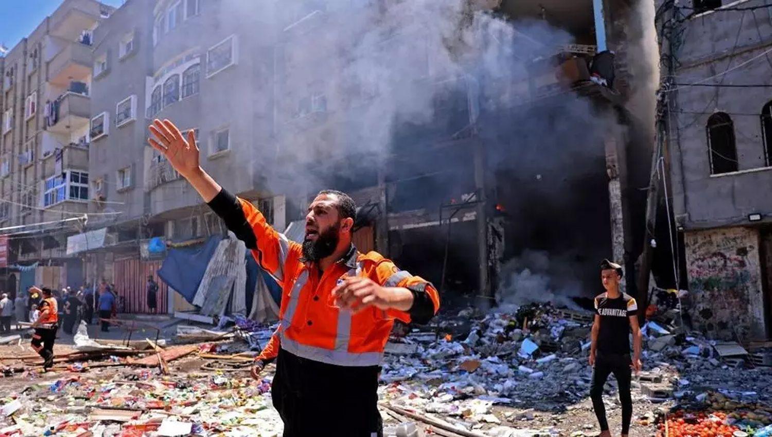 VIDEO  Ataque israeliacute destruyoacute la sede en Gaza de las agencias Asociated Press y Al Jazeera