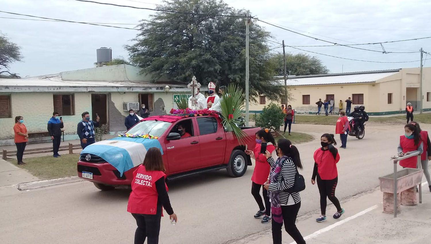 FOTOS Y VIDEO Asiacute fue la emocionante procesioacuten del Sentildeor de Mailiacuten