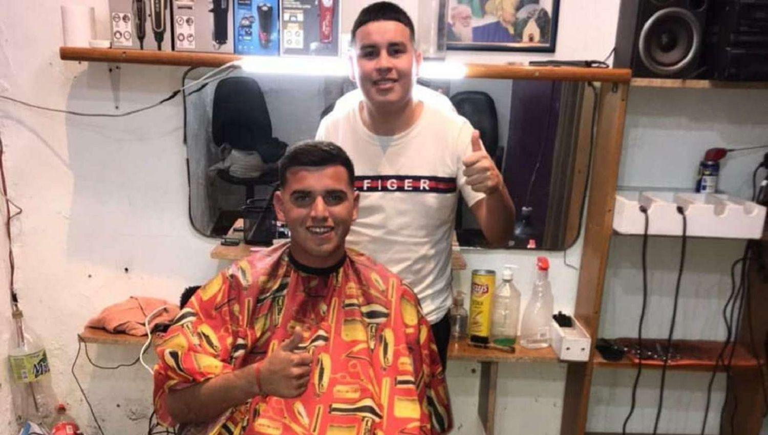 Díaz el arquero juvenil de River se fue a la barbería horas antes del Supercl�sico (Instagram lalineabarber01)