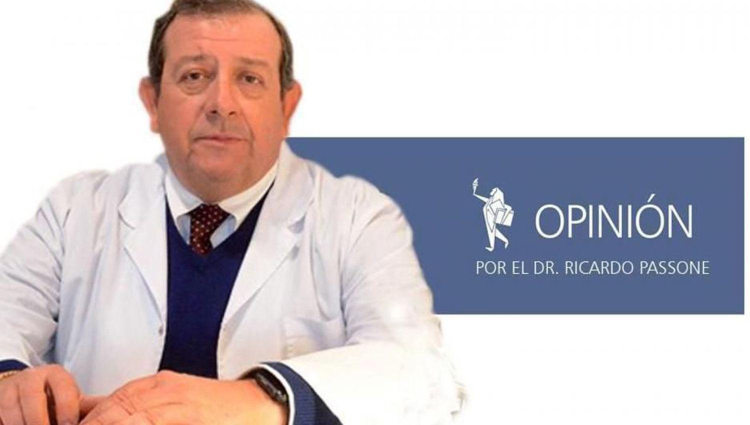 Coacutemo usar de manera segura los cosmeacuteticos alrededor de los ojos