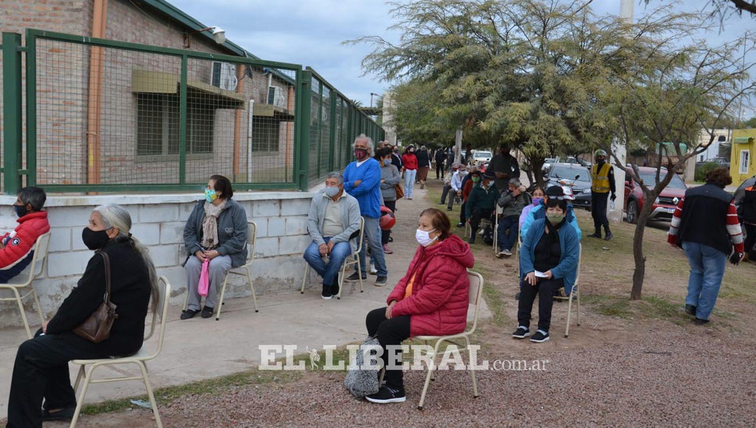 Colonia Dora- Inicioacute el operativo de vacunacioacuten para mayores de 60