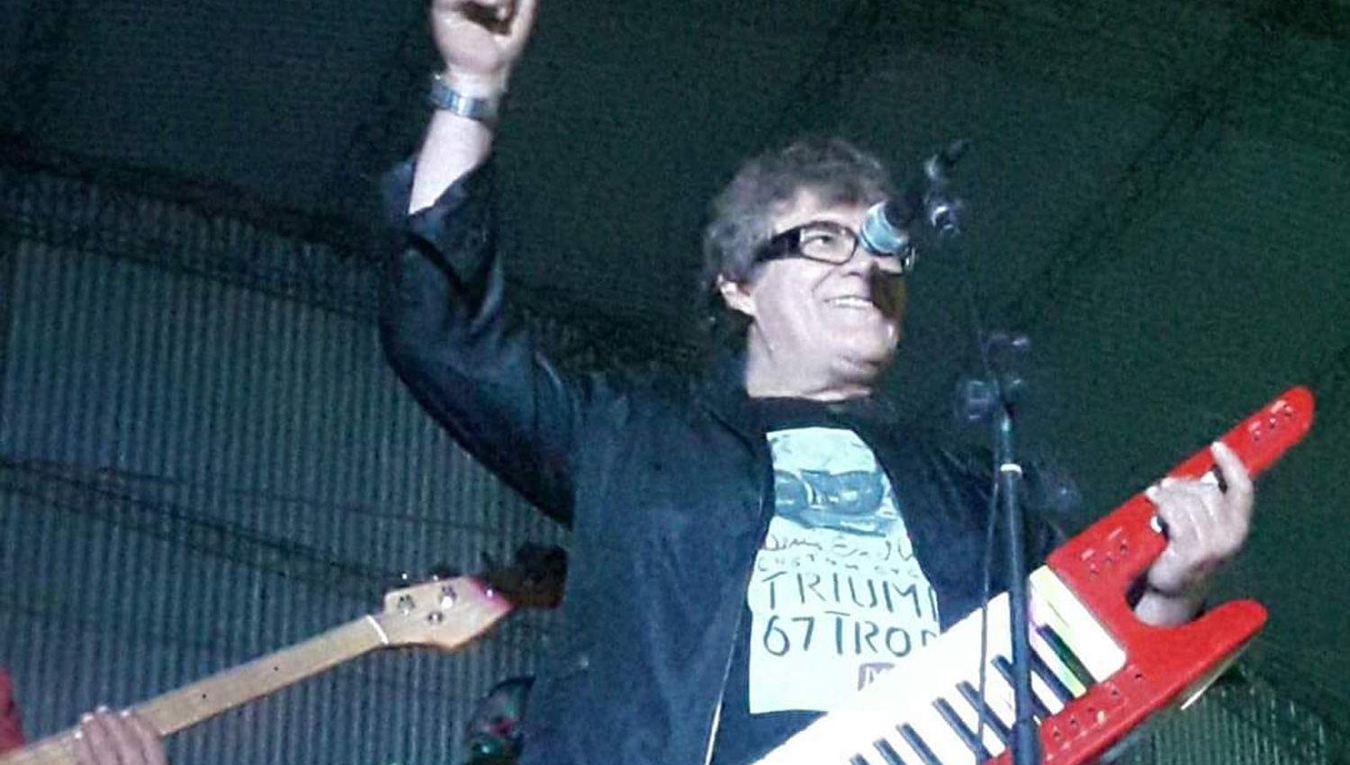 Murioacute Marcelo Costas liacuteder del reconocido grupo tropical Chupete`s