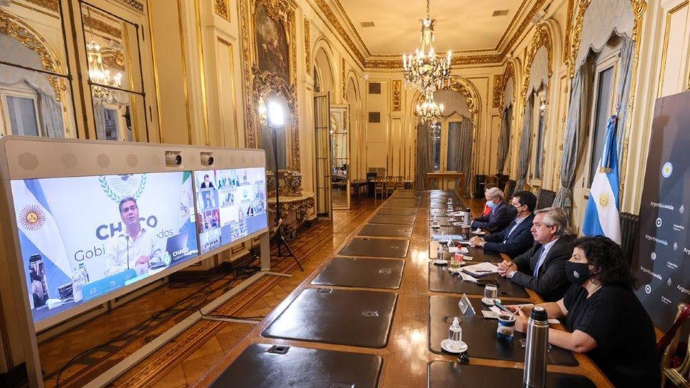 El Presidente mantuvo una videoconferencia con 12 gobernadores para analizar la situacioacuten sanitaria