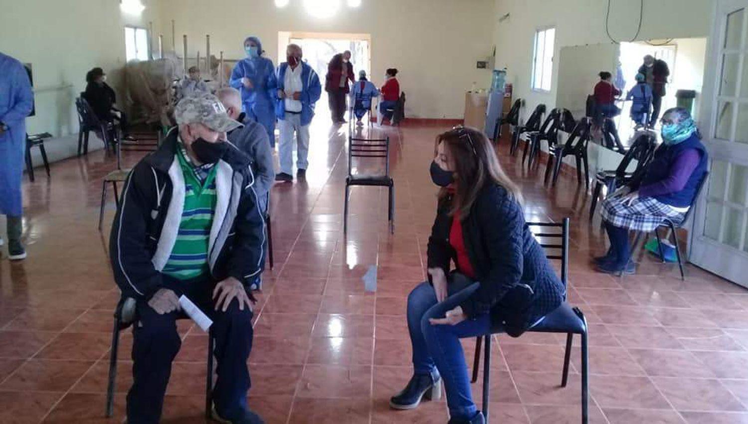 Maacutes de 500 personas seraacuten vacunadas contra el Covid en Colonia Dora
