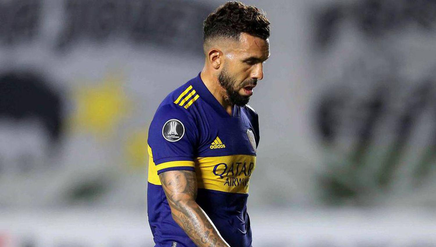 Carlos Tevez le dijo a Riquelme que se va de Boca y pidioacute una conferencia para esta tarde