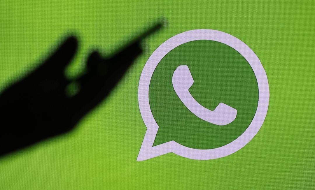 Usuarios alertan por la caiacuteda de WhatsApp y Facebook