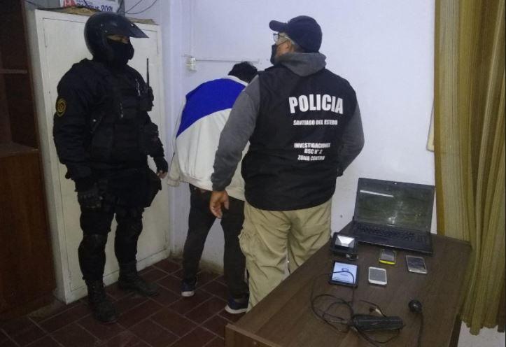 Allanan una vivienda en el barrio Reconquista recuperan bienes robados y detienen a un joven