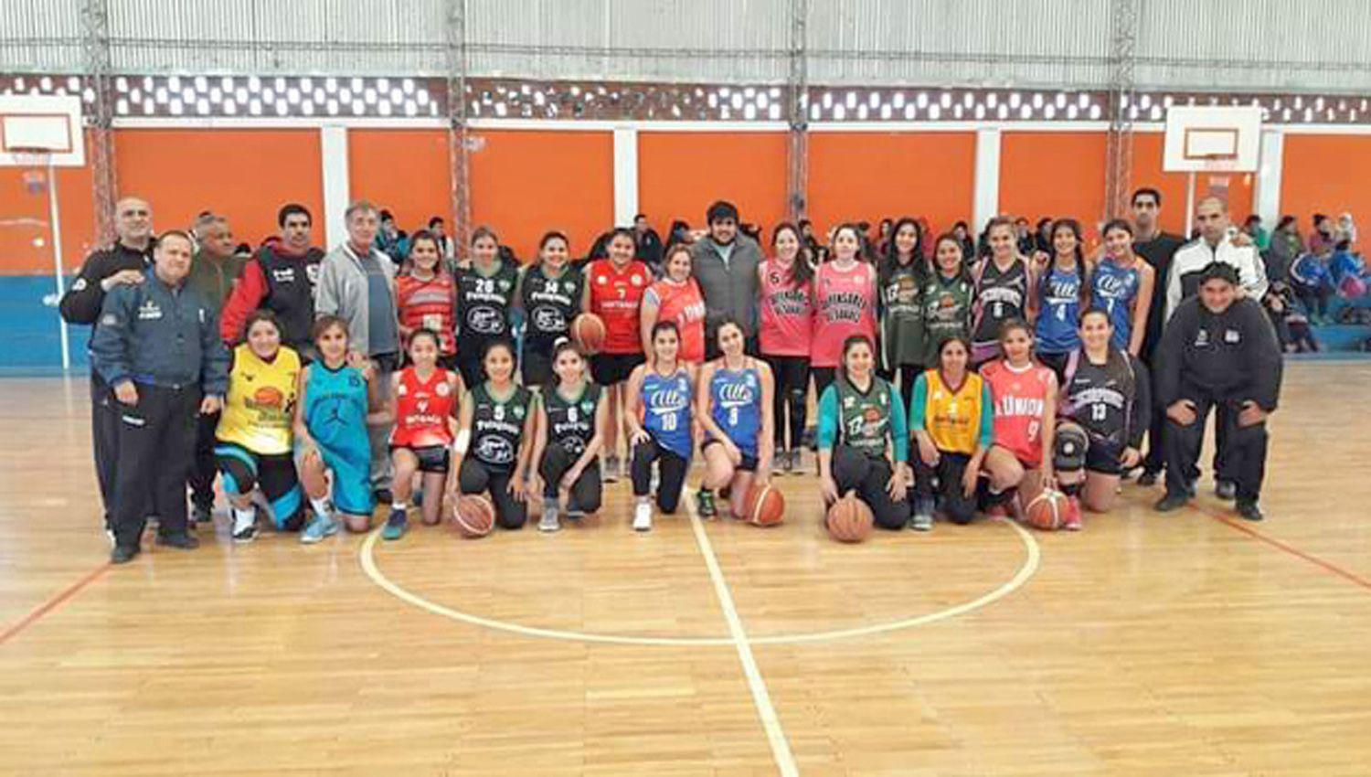 La Asociacioacuten Femenina de Baacutesquet Amateur cumple 10 antildeos