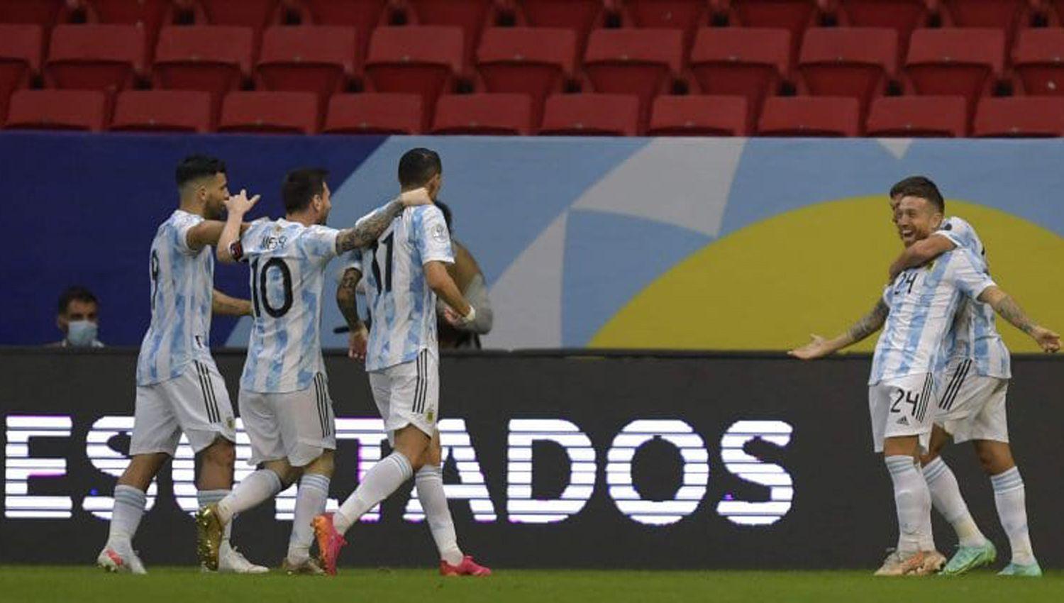 Argentina le ganoacute a Paraguay y se metioacute en cuartos